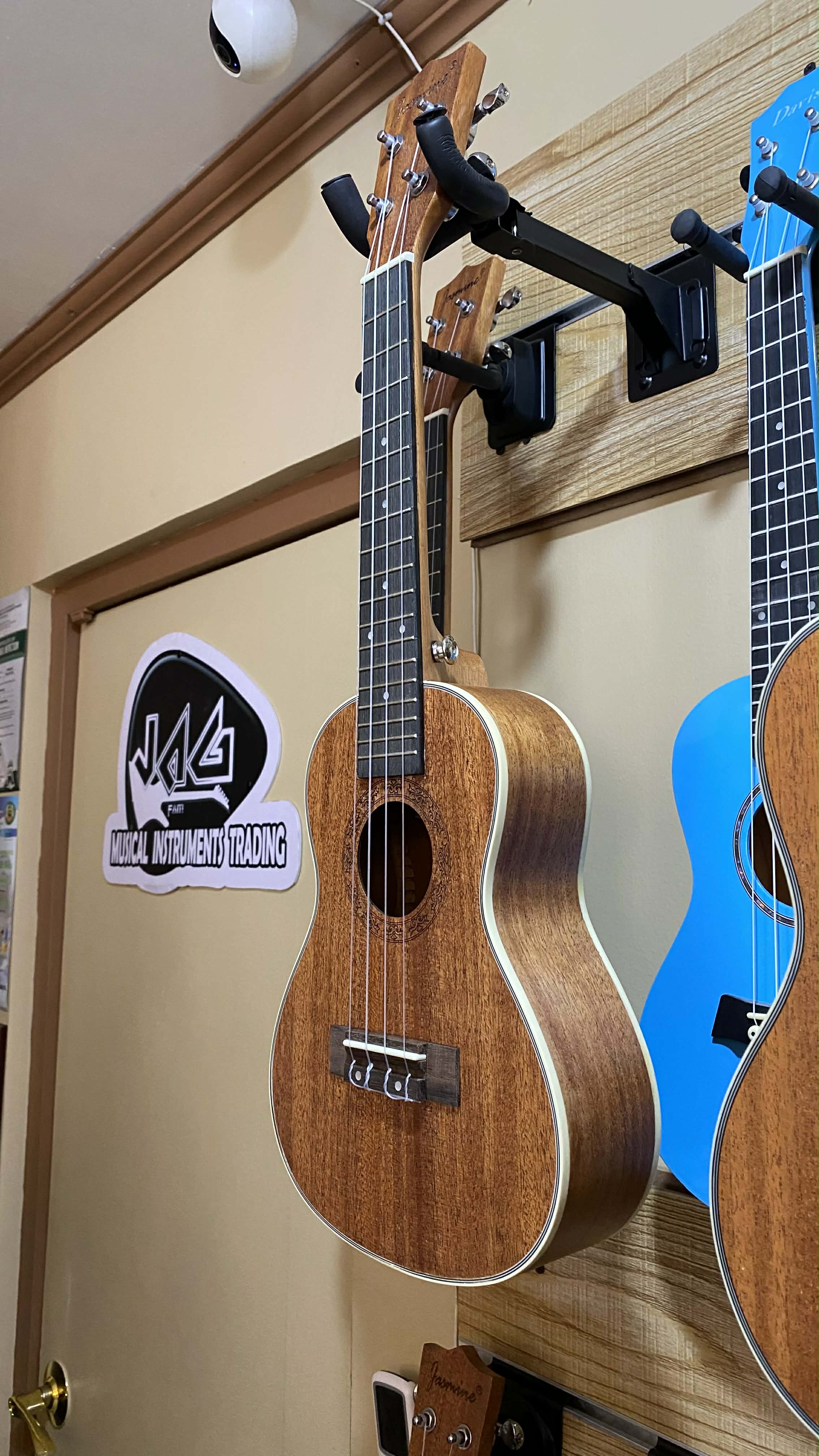 Jasmine Soprano Ukulele (Natural Mahogany Finish)